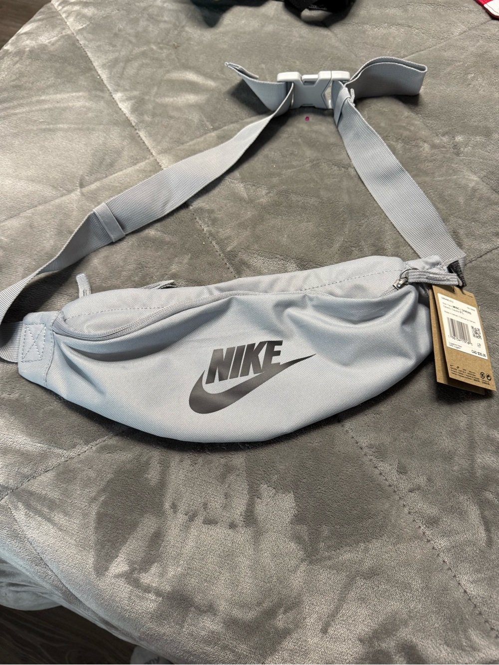 Nike Light Gray/Black Crossbody Fanny Pack